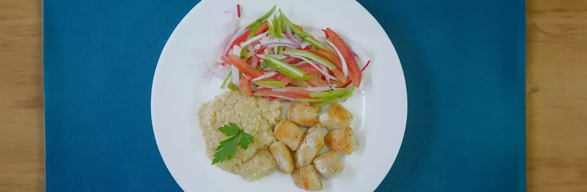 Quinotto de pollo con zarza de caigua
